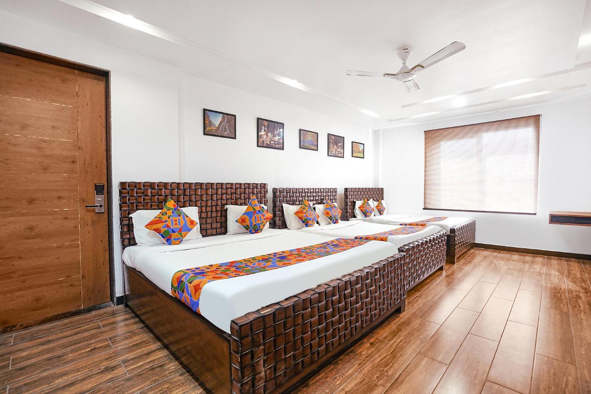 Fabhotel Villa De Benares Esterno foto