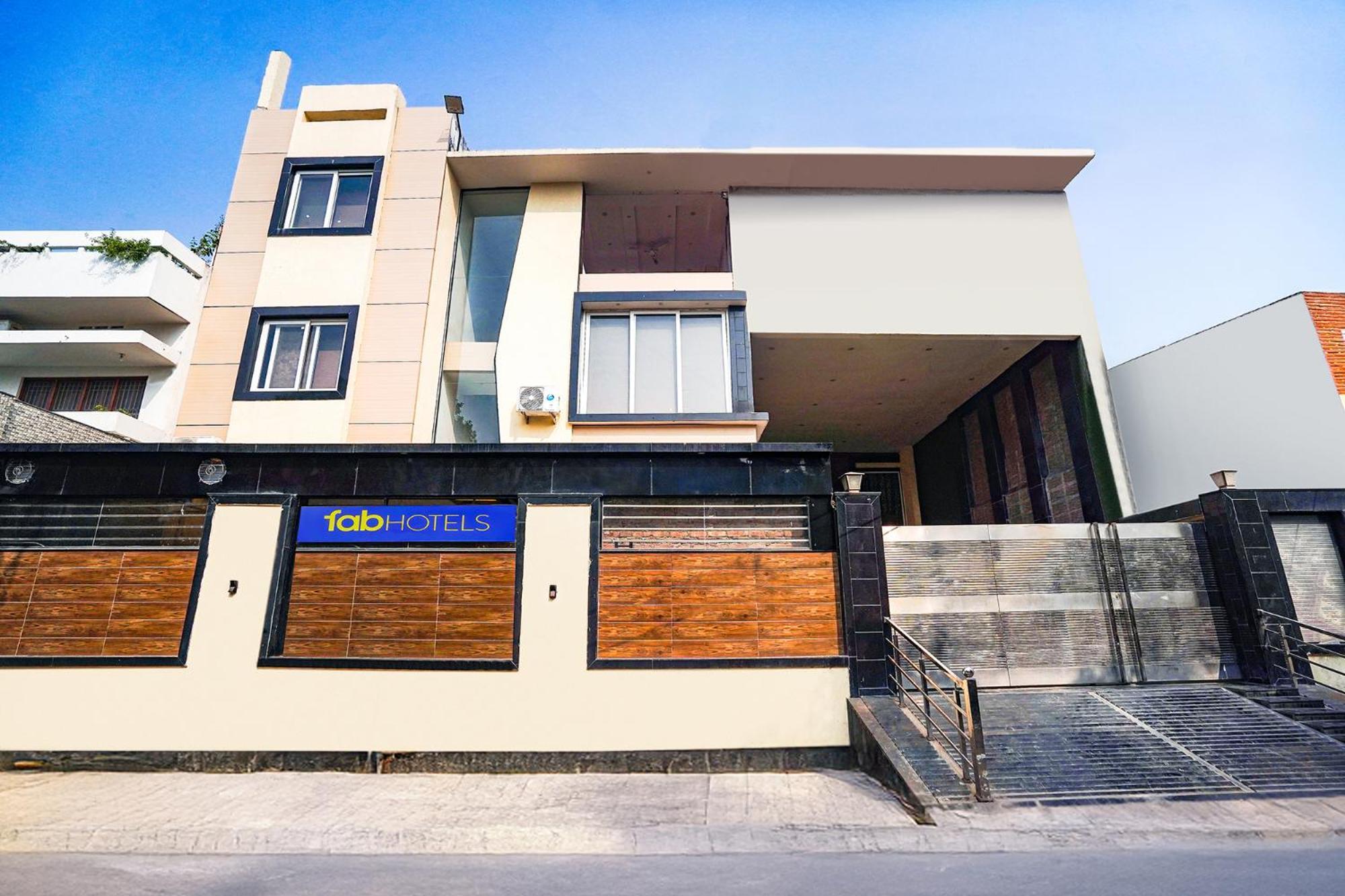 Fabhotel Villa De Benares Esterno foto