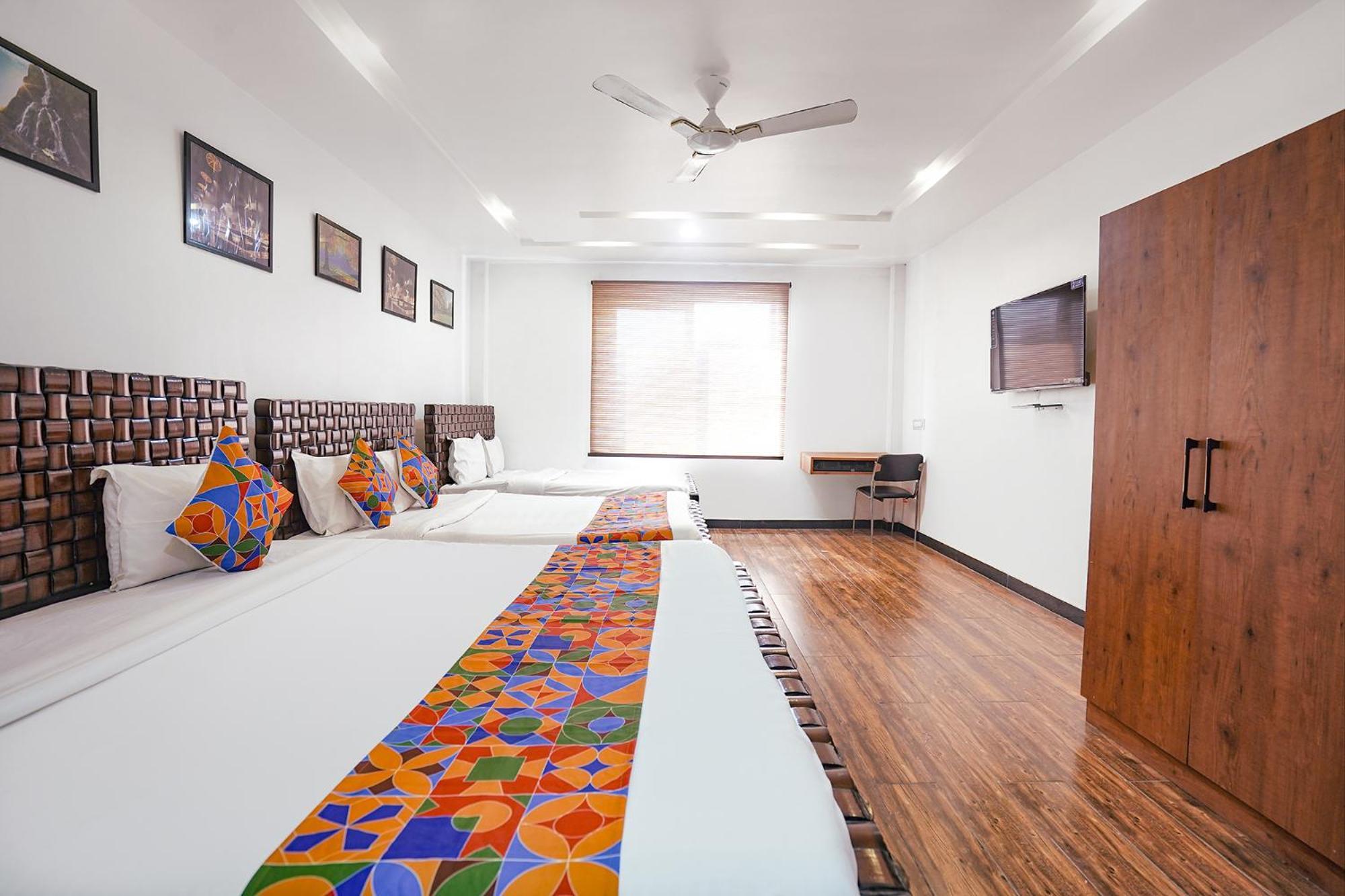 Fabhotel Villa De Benares Esterno foto