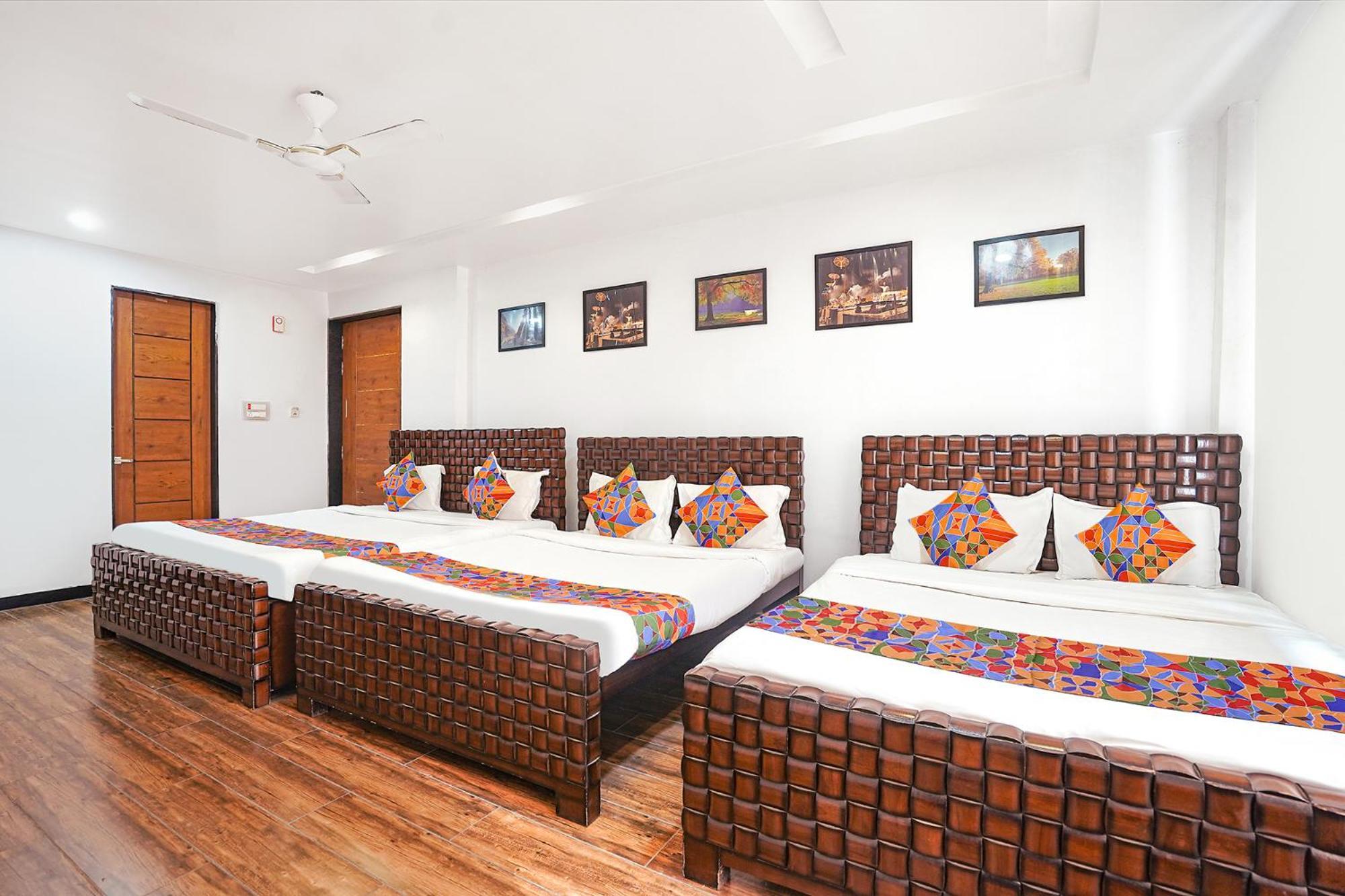 Fabhotel Villa De Benares Esterno foto